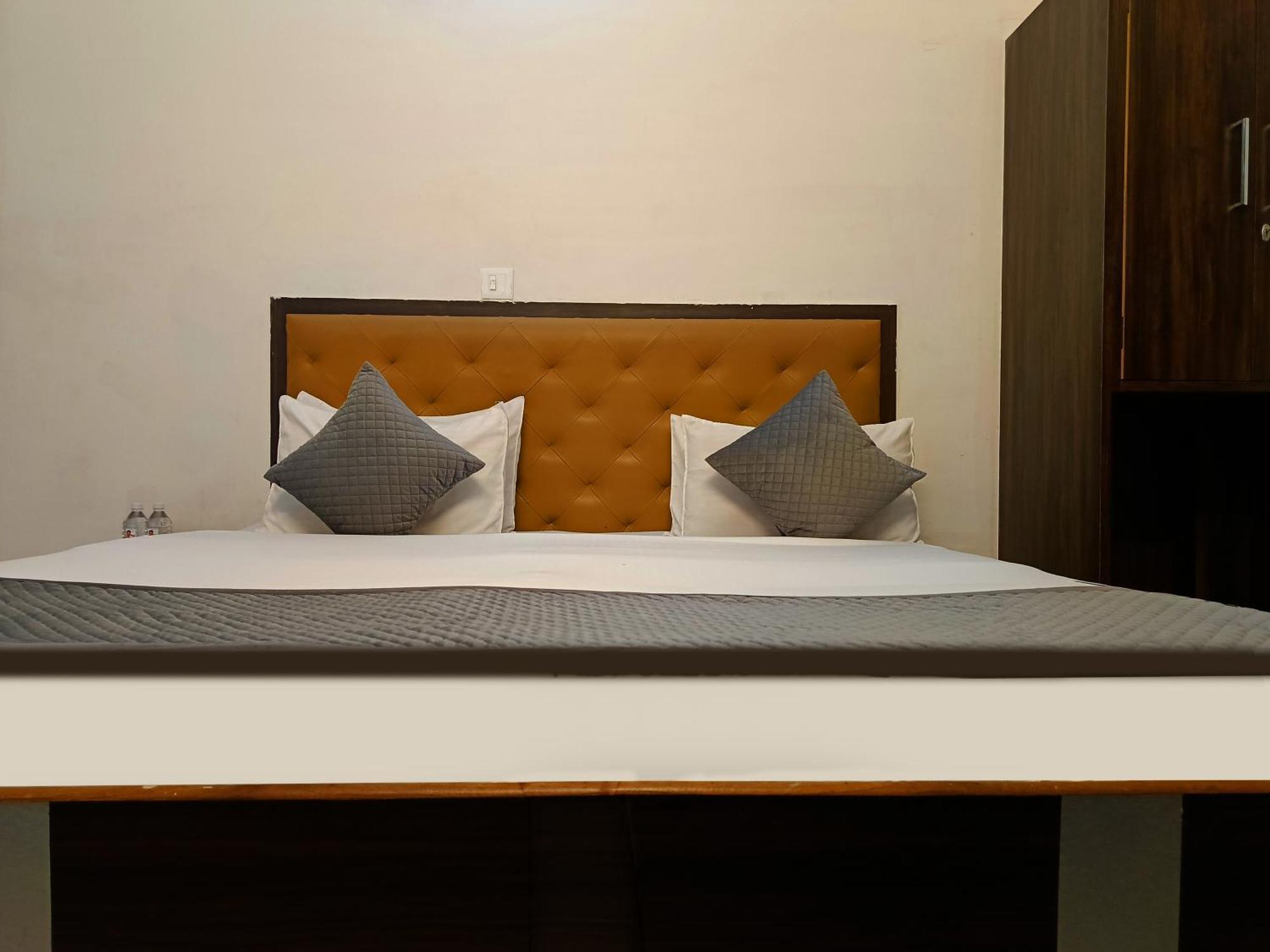 Hotel Shyam Palace India Agra Агра Екстер'єр фото